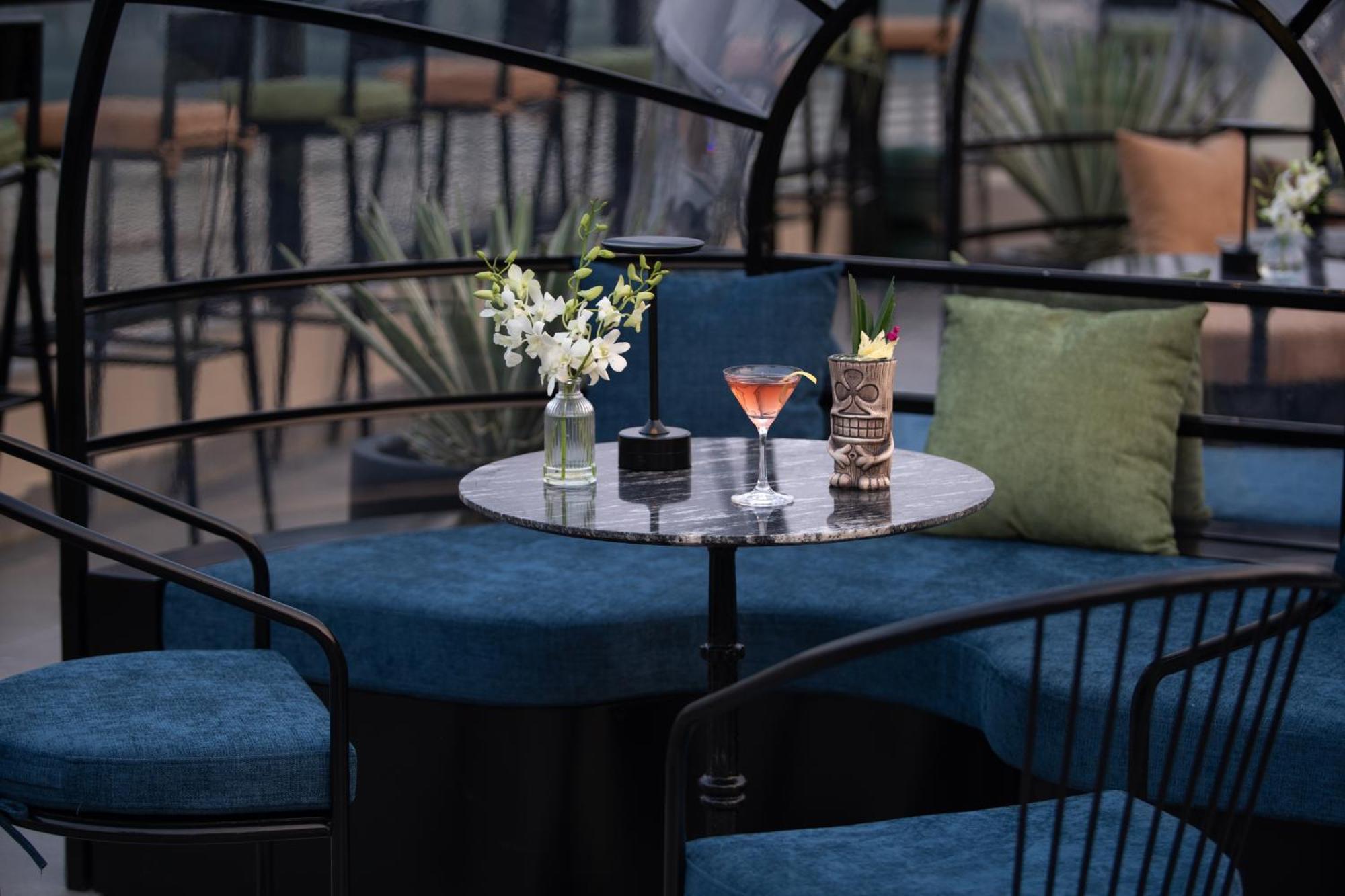 Le Premier Hotel & Rooftop Bar ฮานอย ภายนอก รูปภาพ